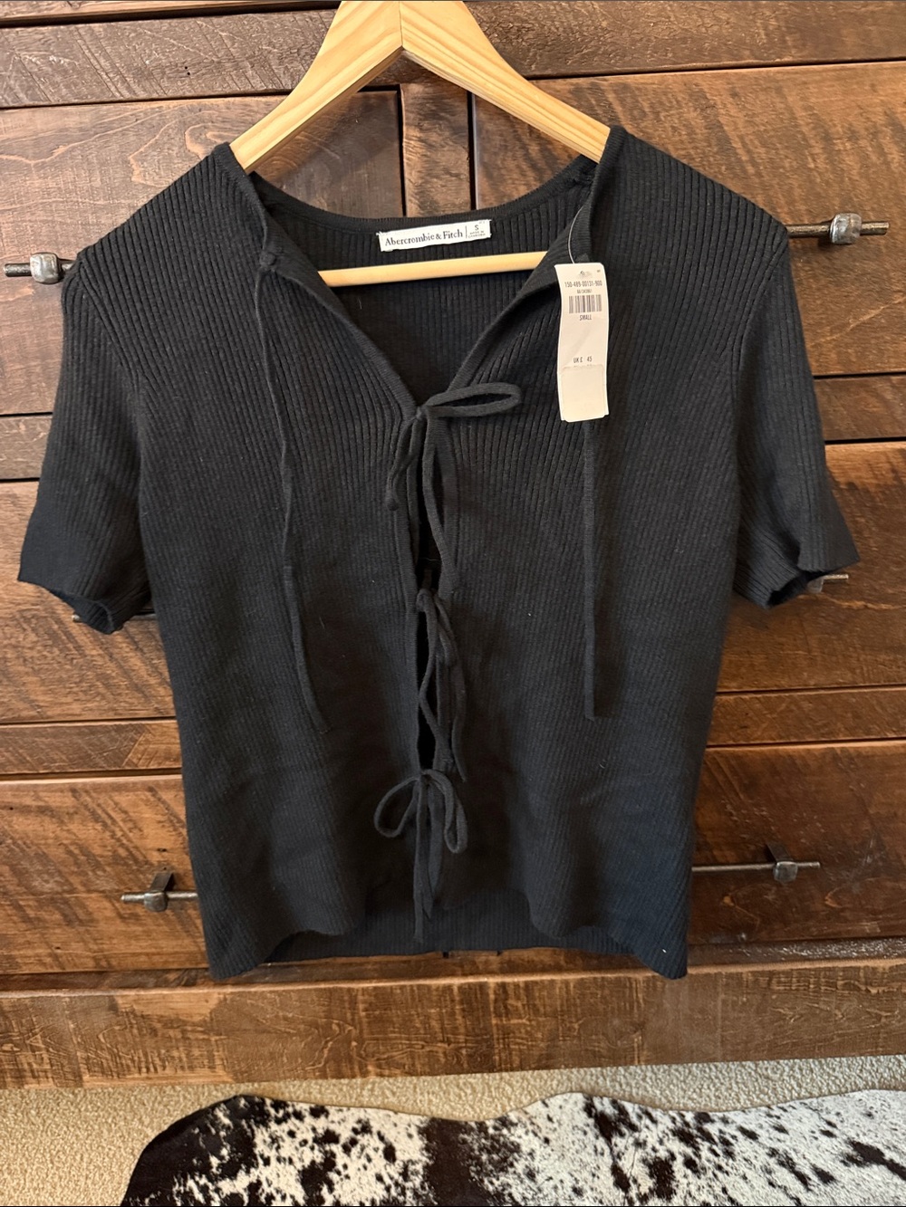 Abercrombie & Fitch Black Ribbed Tie-Front Short Sleeve Crop Top